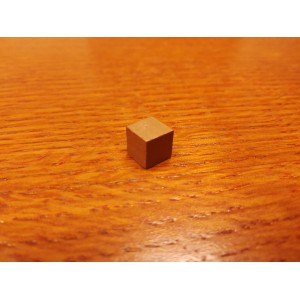 Cubetto 8mm Marrone chiaro (100 pezzi) Cubetto 8mm Marrone chiaro (100 pezzi)