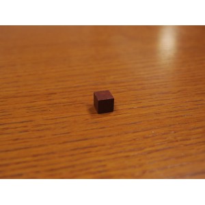 Cubetto 8mm Marrone (2500 pezzi) Cubetto 8mm Marrone (2500 pezzi)